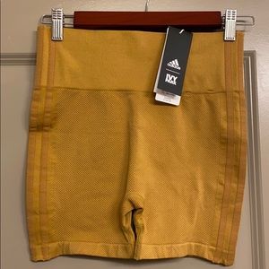 Honey adidas Ivy Park high-waisted shorts mesa! M